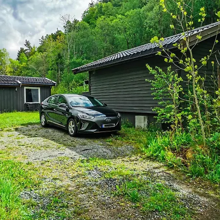 Naturskjonn I Naerheten Av Dyreparken Holiday home *