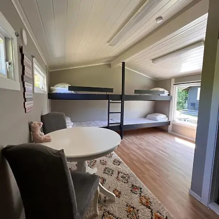Landlig Naer Dyreparken, Romslig Og Barnevennlig Vakantiehuis Kristiansand