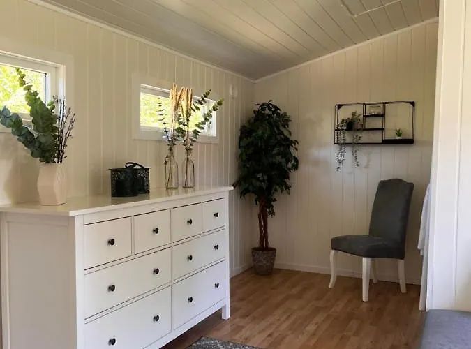 Landlig Naer Dyreparken, Romslig Og Barnevennlig Holiday home