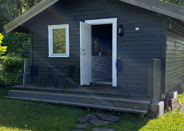 Landlig Nær Dyreparken, Romslig Og Barnevennlig Feriehus Kristiansand